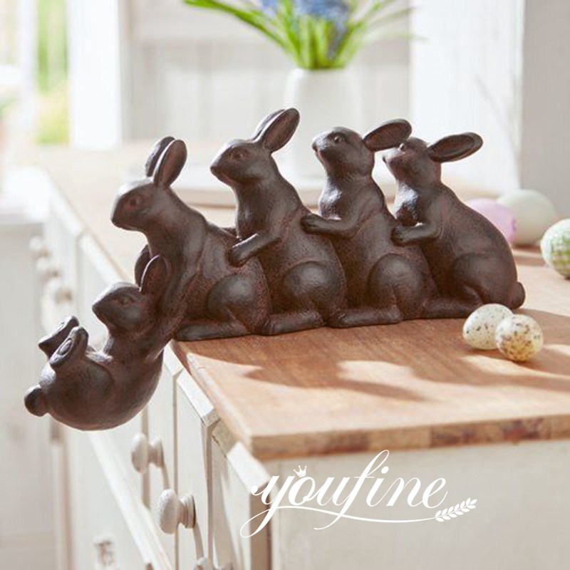 Antique Bronze Helping Hands Rabbit Sculpture for Wholesaling
