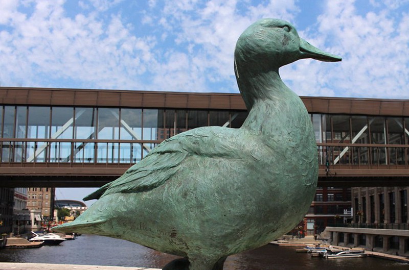 bronze duck sculpture -02
