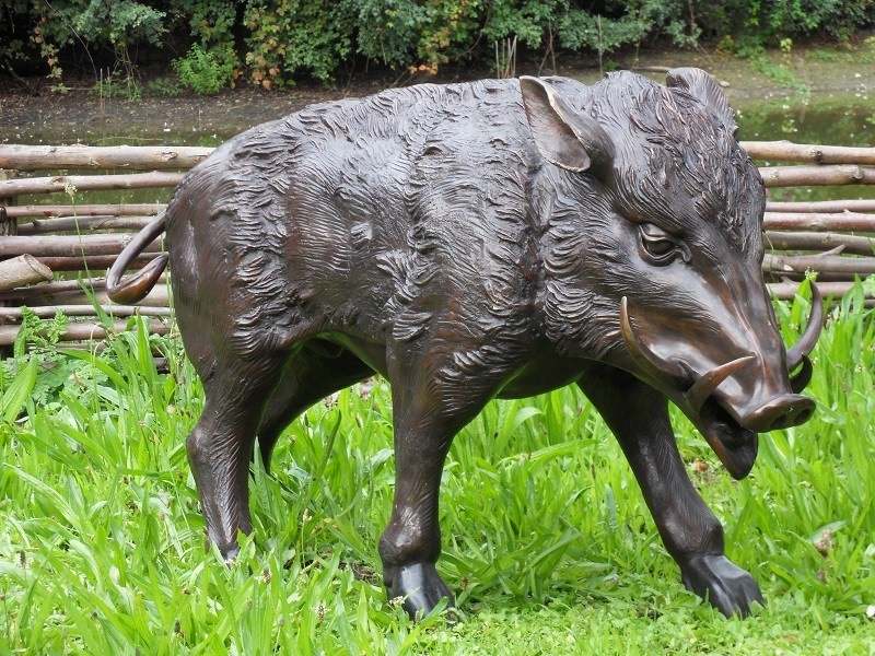 bronze pig statue-01-YouFine Sculpture