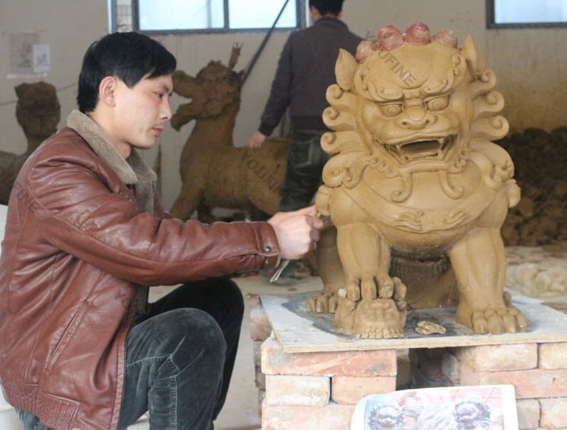 Lion Clay model master