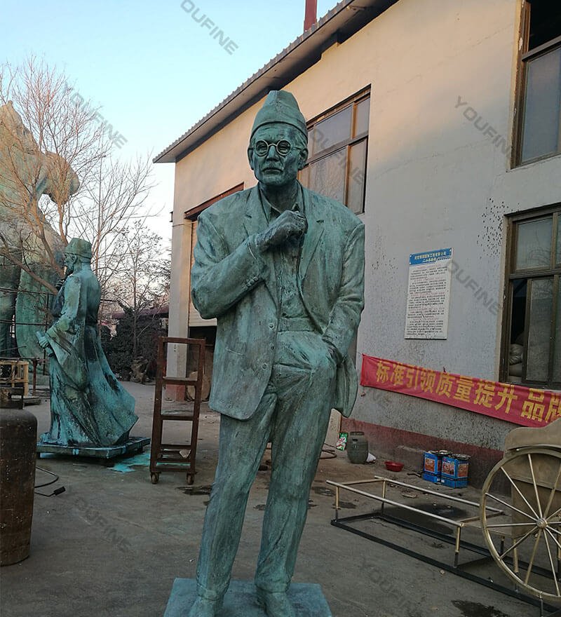 famous artist custom statue of yourself in bronze brass