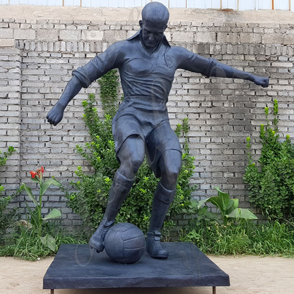 Bronze Custom Life Size Real Person Football Player Sculptures from Pictures for Outside