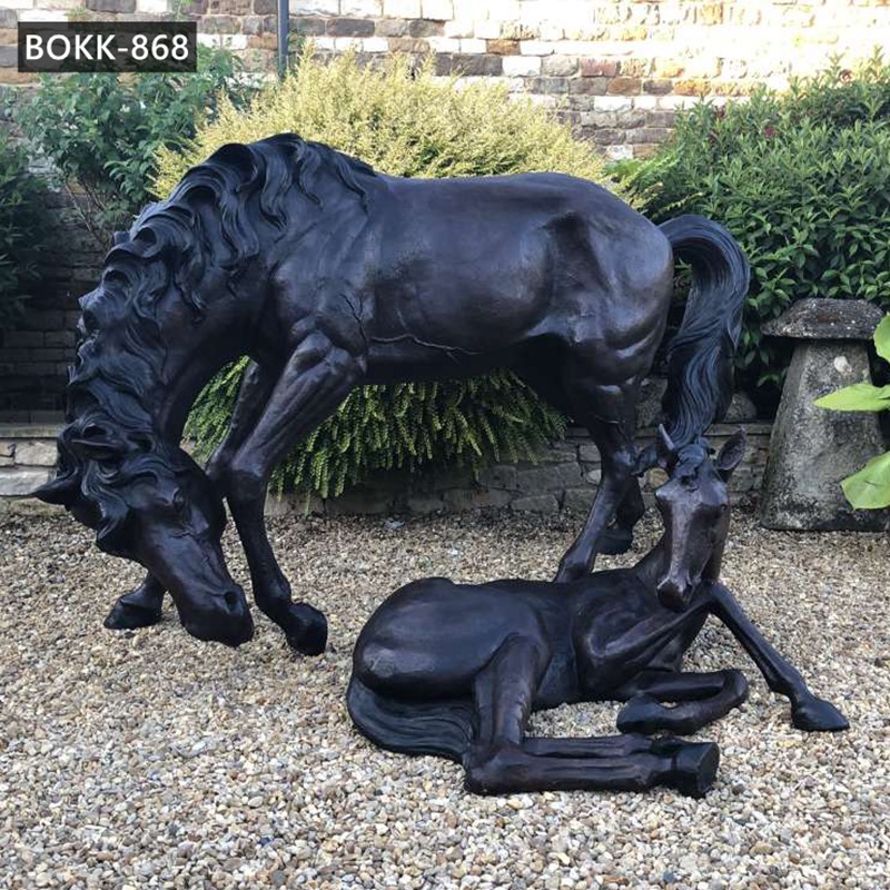Life Size Antique Bronze Mare and Foal Horse Sculpture Racecourse Decor for Sale Details