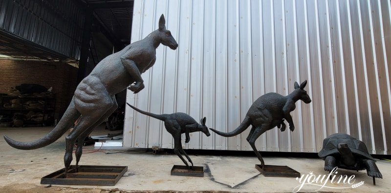 bronze kangaroo sculpture