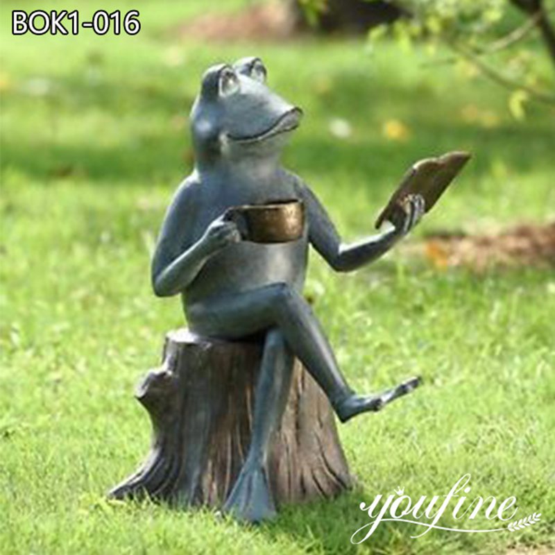 bronze frog sculpture (2)
