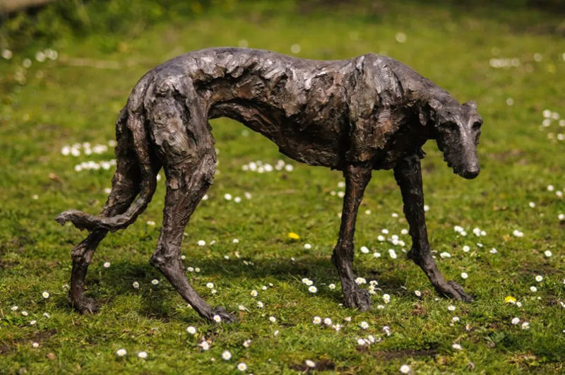 Bronze Sculpture Artist Jane Shaw - Capture The Movement of Wildlife (1)