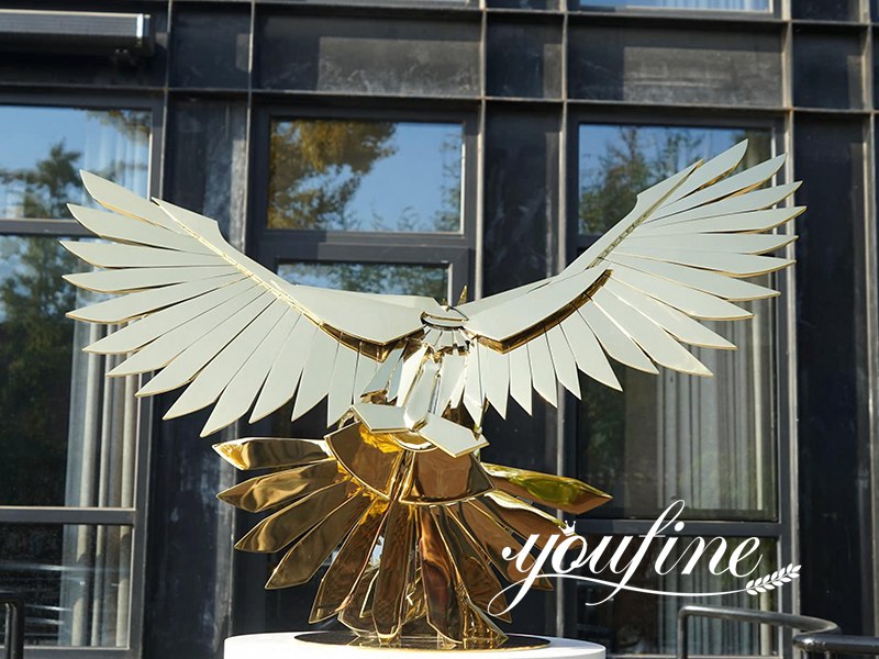 atlanta falcon sculpture-02