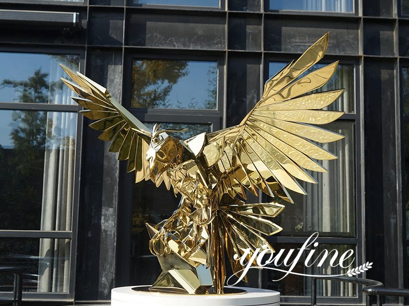 falcon sculpture atlanta-01