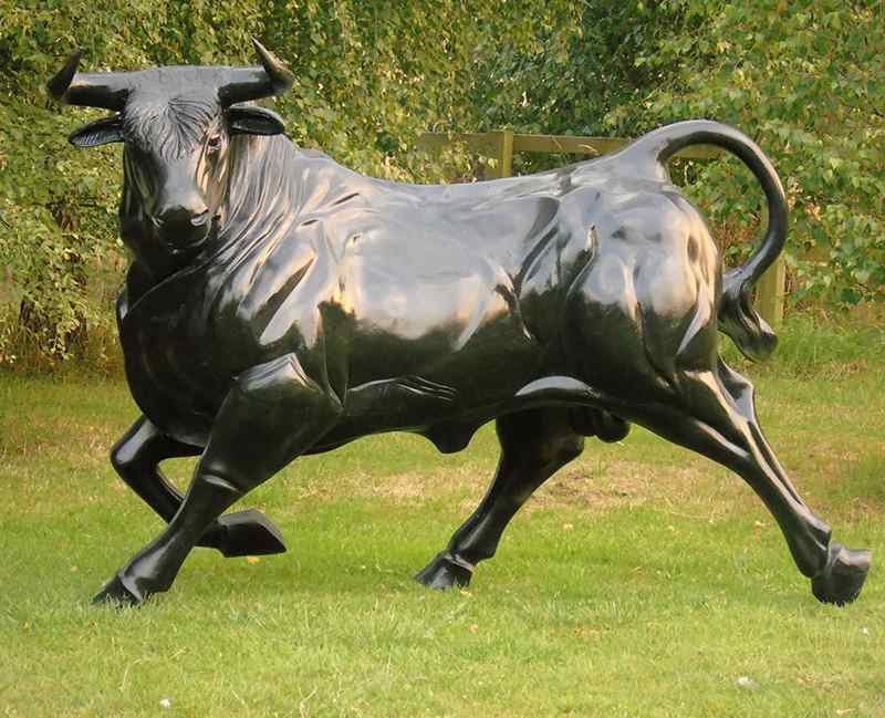 bronze bull sculpture9