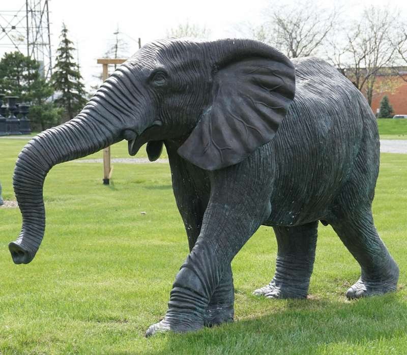 elephant statue