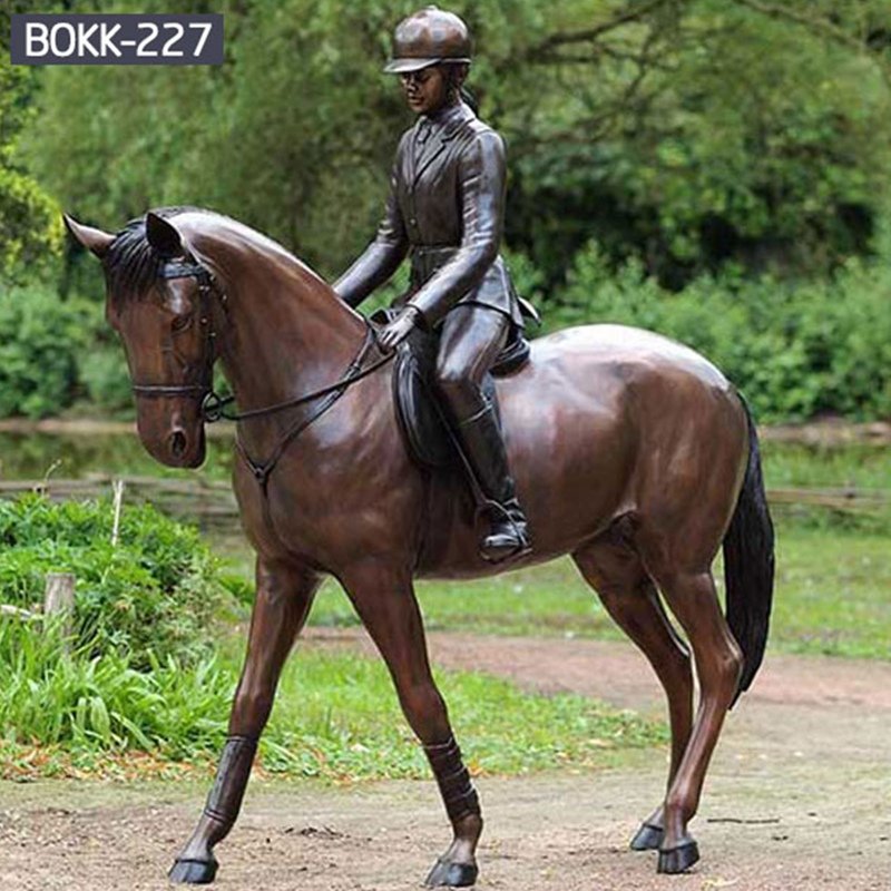 bronze horse statue