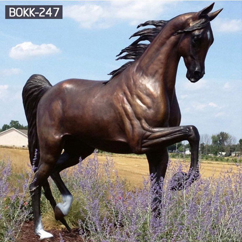 bronze horse statue