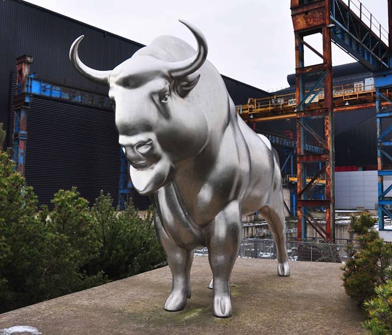 Avesta Bull Sculpture (2)