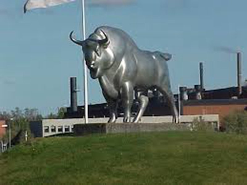 Avesta Bull Sculpture (3)