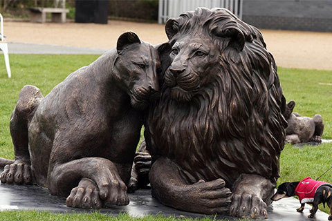 Famous Bronze Born Free Lions Statue Replica for Sale BOK1-540