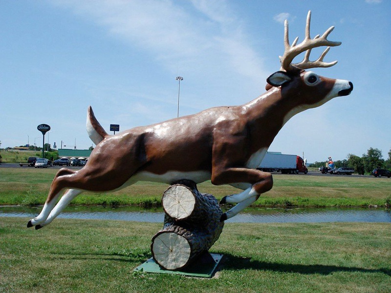 bronze deer sculpture for lawn (4)