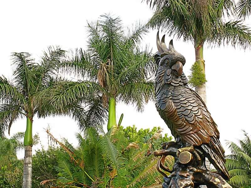 bronze parrot (1)