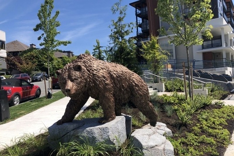 life size bronze bear statue for garden or school (11)