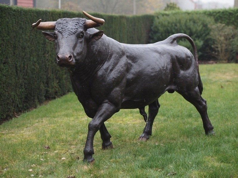 black bull statue for sale (1)