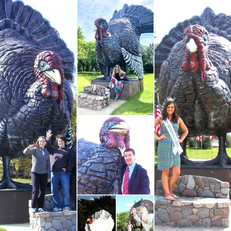 large bronze chicken statue (1)