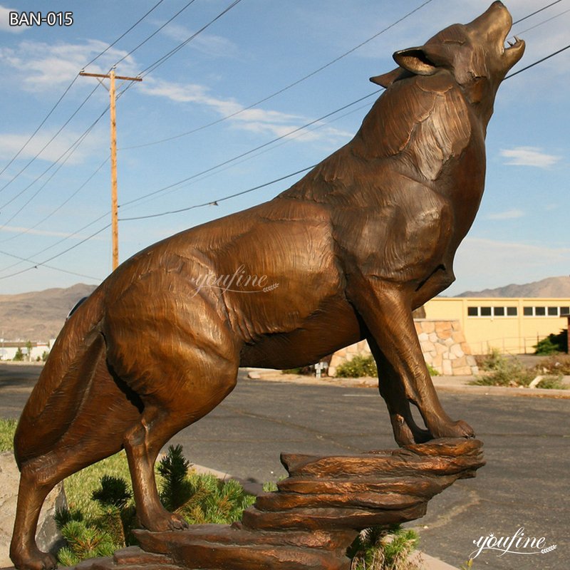 Street High-Quality Decor Bronze Howling Lone Wolf Garden Statue (1)