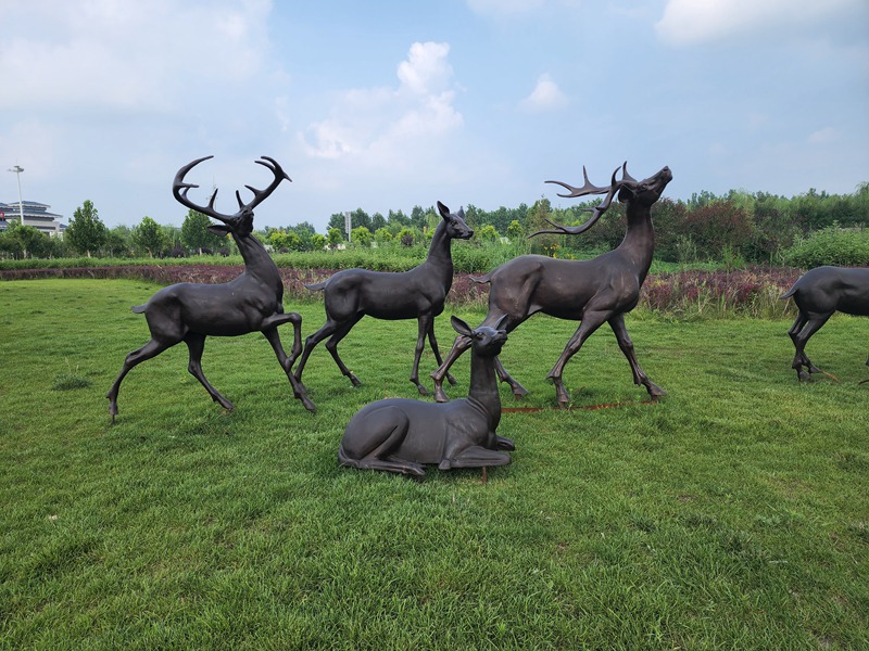 bronze deer family statues (3)