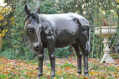 bronze donkey yard decor  (4)